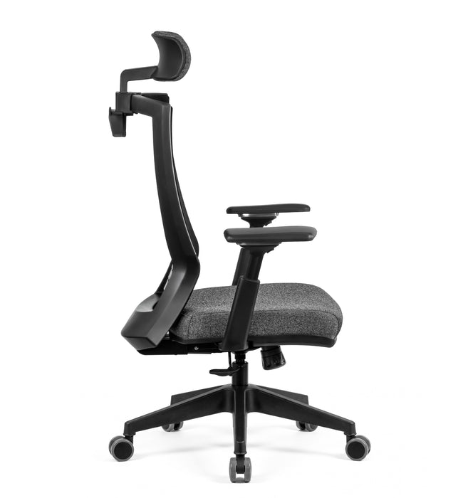 Hector ergonomikus magas háttámlás irodaszék vállfával, 3D kartámasz, 140kg