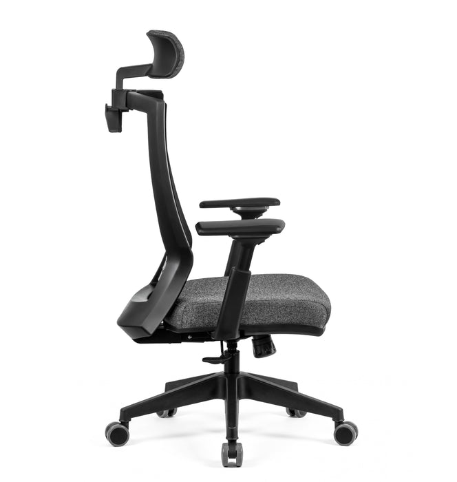 Hector ergonomikus magas háttámlás irodaszék vállfával, 3D kartámasz, 140kg